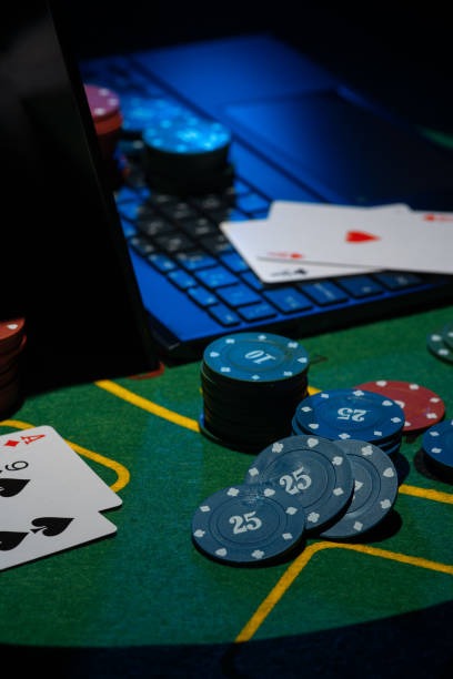 Mega Moolah bonus wheel on lobi toto showing jackpot tiers